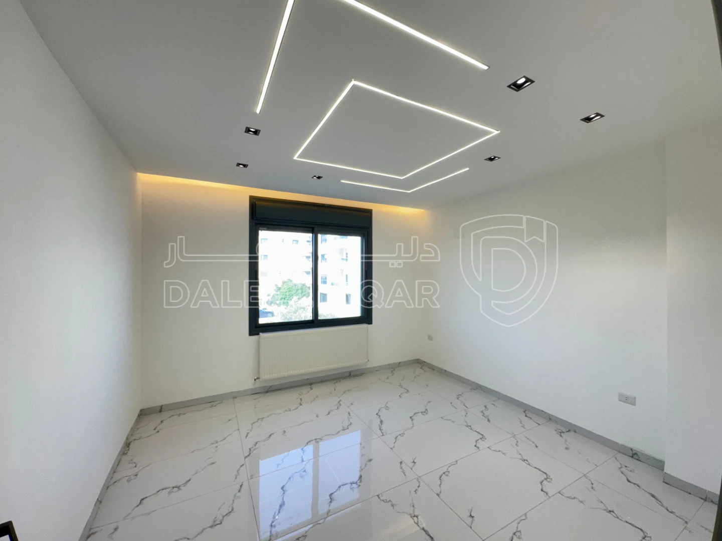 شقة في قرب جامعة البتراء- طريق المطار (طريق الخدمات) - 115,000 دأ - صورة 1